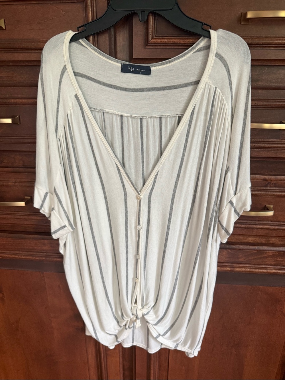 KLd Cream & Gray Striped Button-Front Tie Hem Top